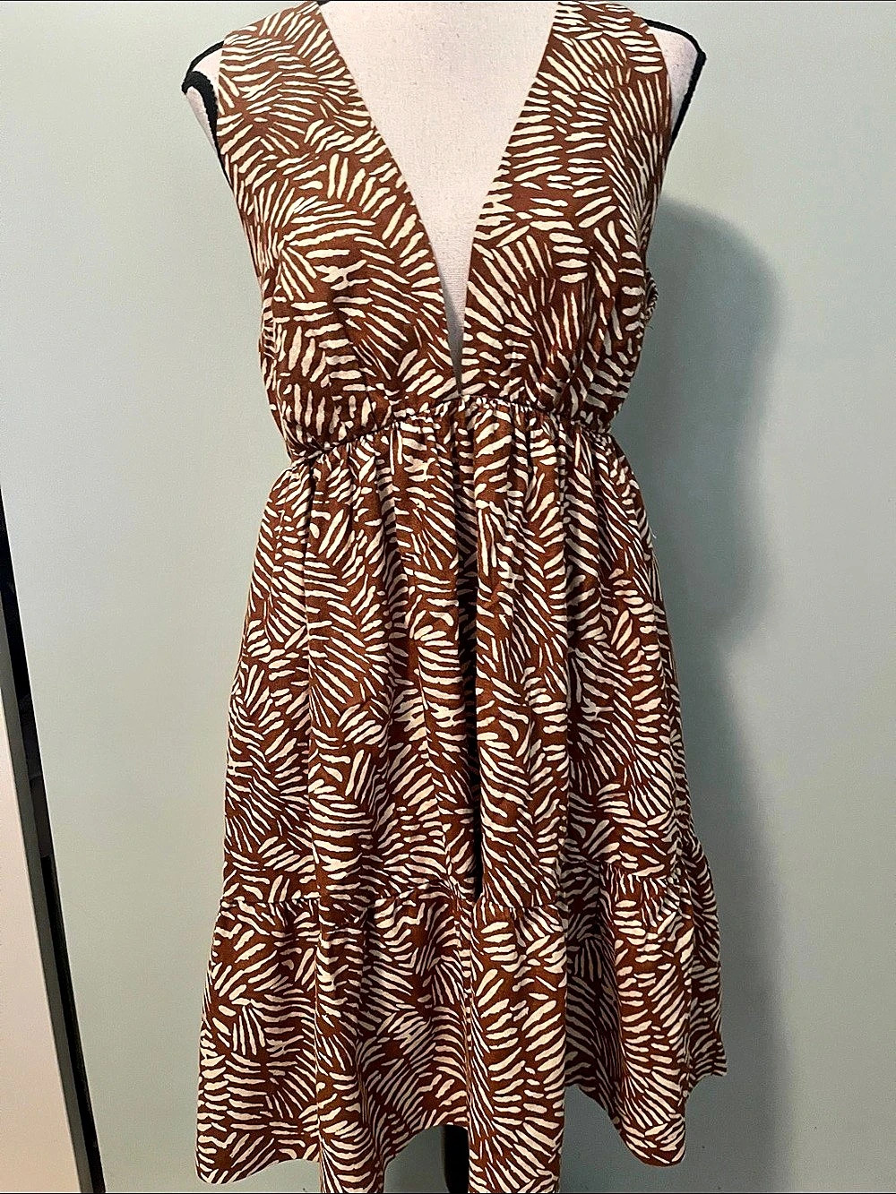 House of Harlow 1960 Animal Print Dress in Brown & Cream Size Medium NWT